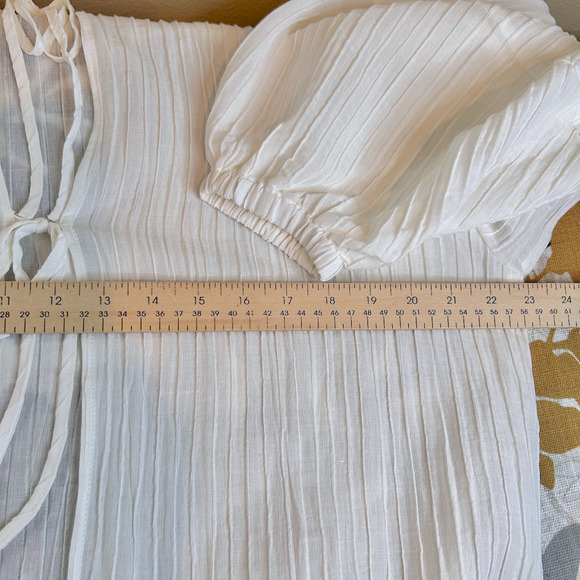 EAPHI NWT Romantic Minimalist Oversized Textured Gauzy Ethereal Balloon Sleeve - Picture 13 of 14